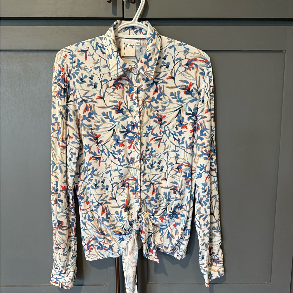 Finley blouse size Small
